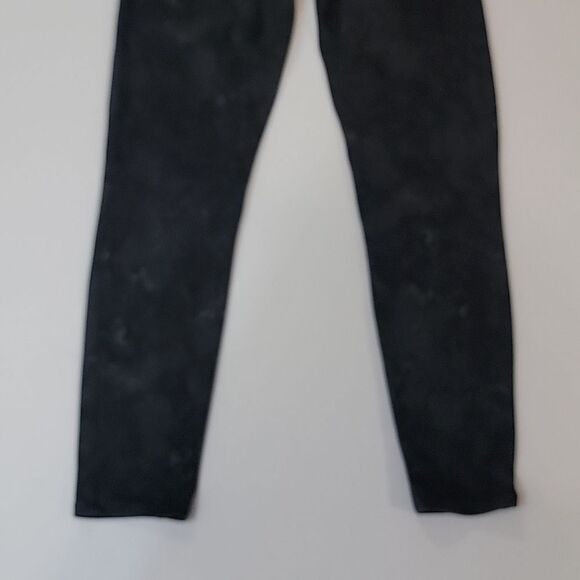 SPANX Jean-ish Marble Shaping Leggings size M - Picture 5 of 9